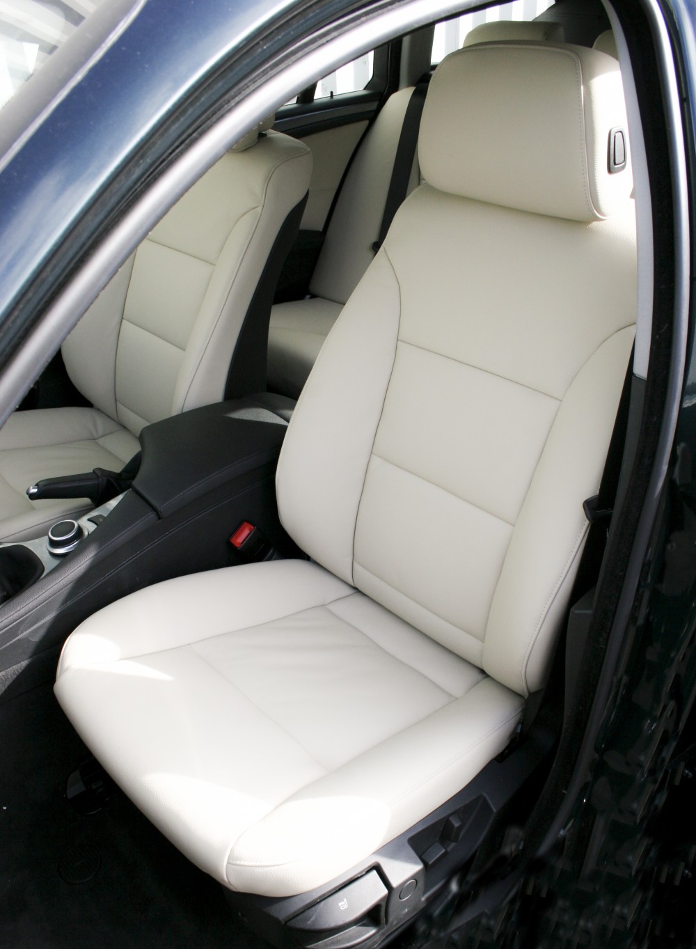 European Auto Interiors  Products - LEATHER - BMW - CREAM BEIGE BMW VINYL  2005-ON