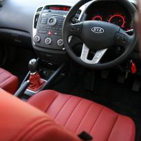 Kia ceed coral red leather 003